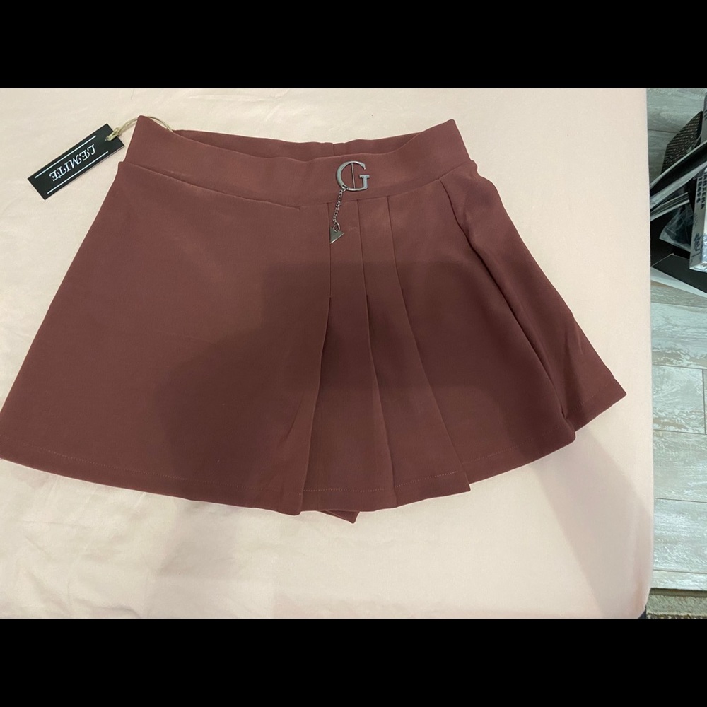 NWT Mini skirt 🌺